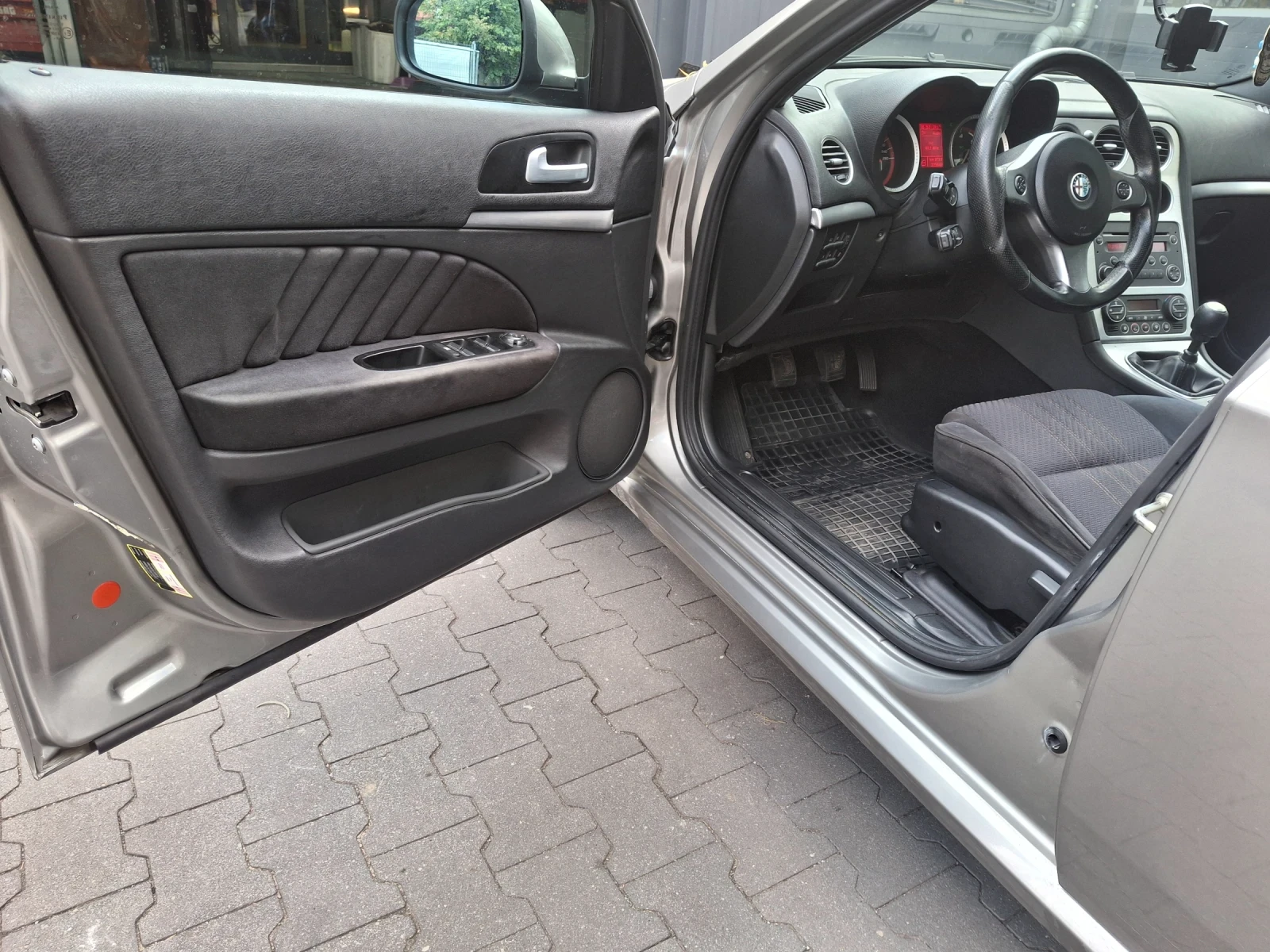 Alfa Romeo 159 sportwagon 2 GTDM - изображение 10