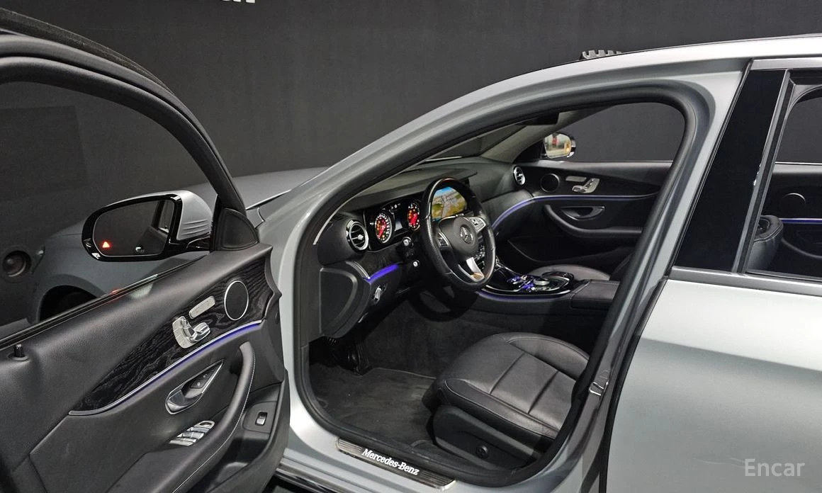 Mercedes-Benz E 220  - изображение 10