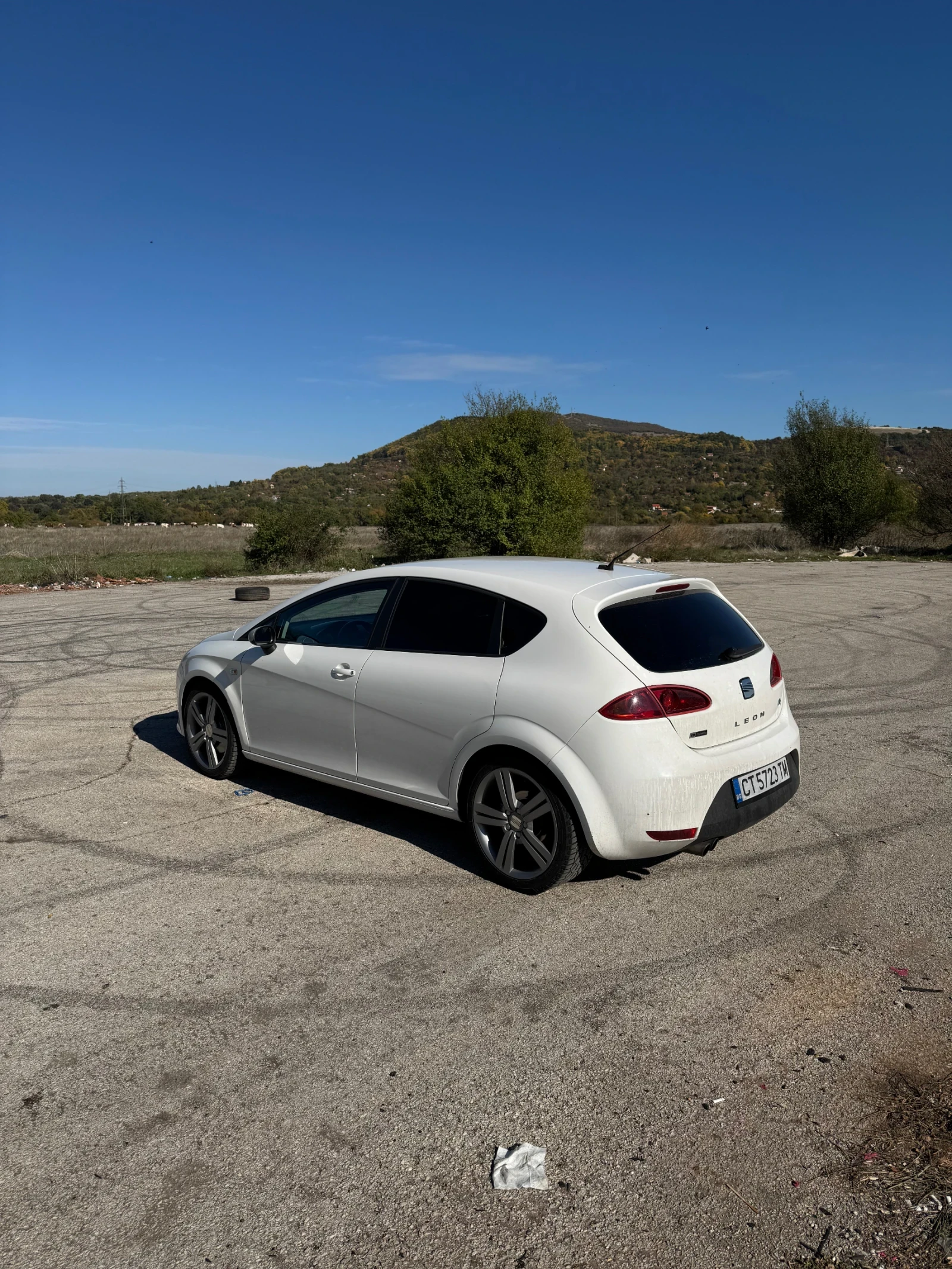 Seat Leon 2.0 TDI, снимка 5 - Автомобили и джипове - 53777209