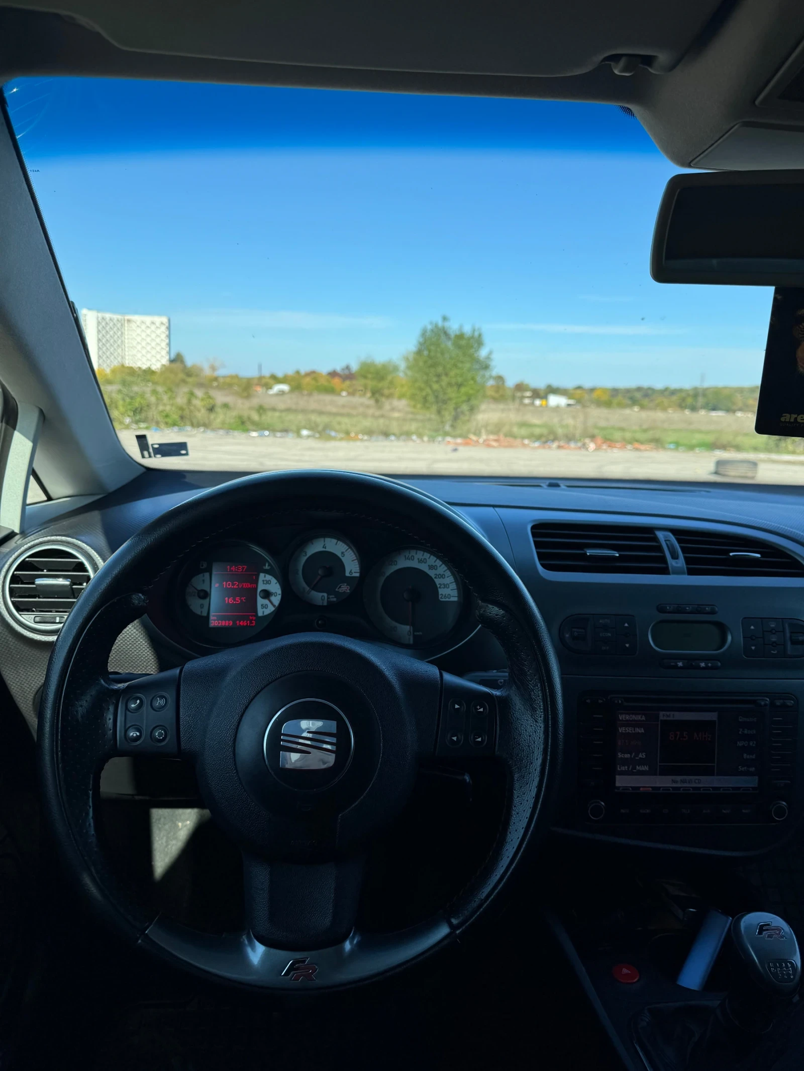 Seat Leon 2.0 TDI, снимка 8 - Автомобили и джипове - 53777209