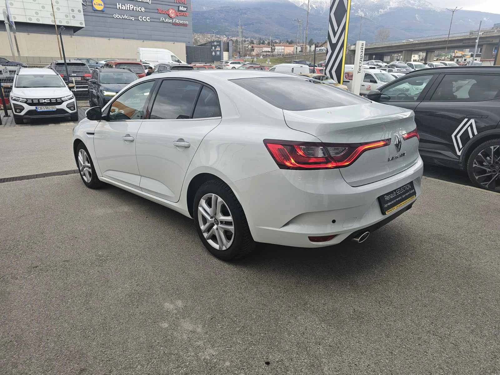Renault Megane 1.3 TCe 115, снимка 4 - Автомобили и джипове - 53986428