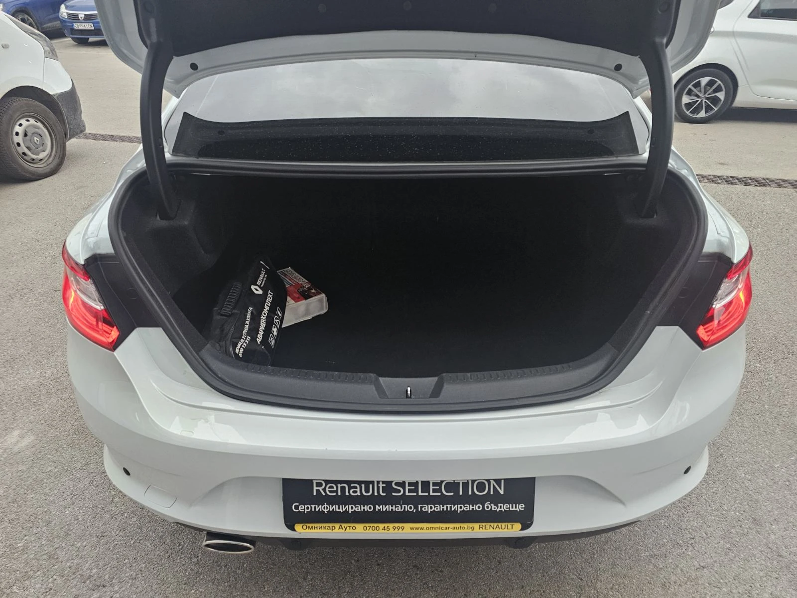 Renault Megane 1.3 TCe 115, снимка 13 - Автомобили и джипове - 53986428