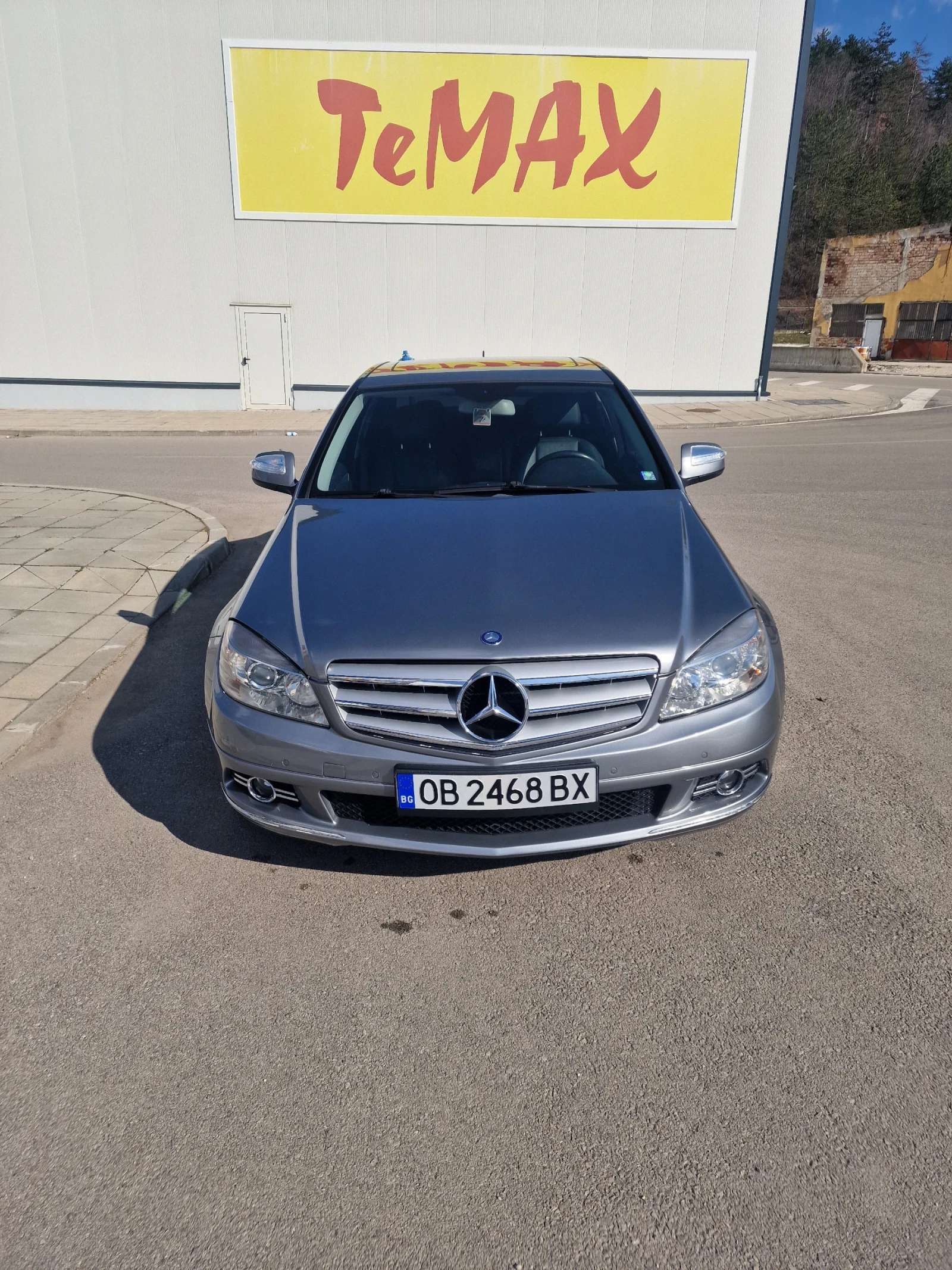 Mercedes-Benz C 320