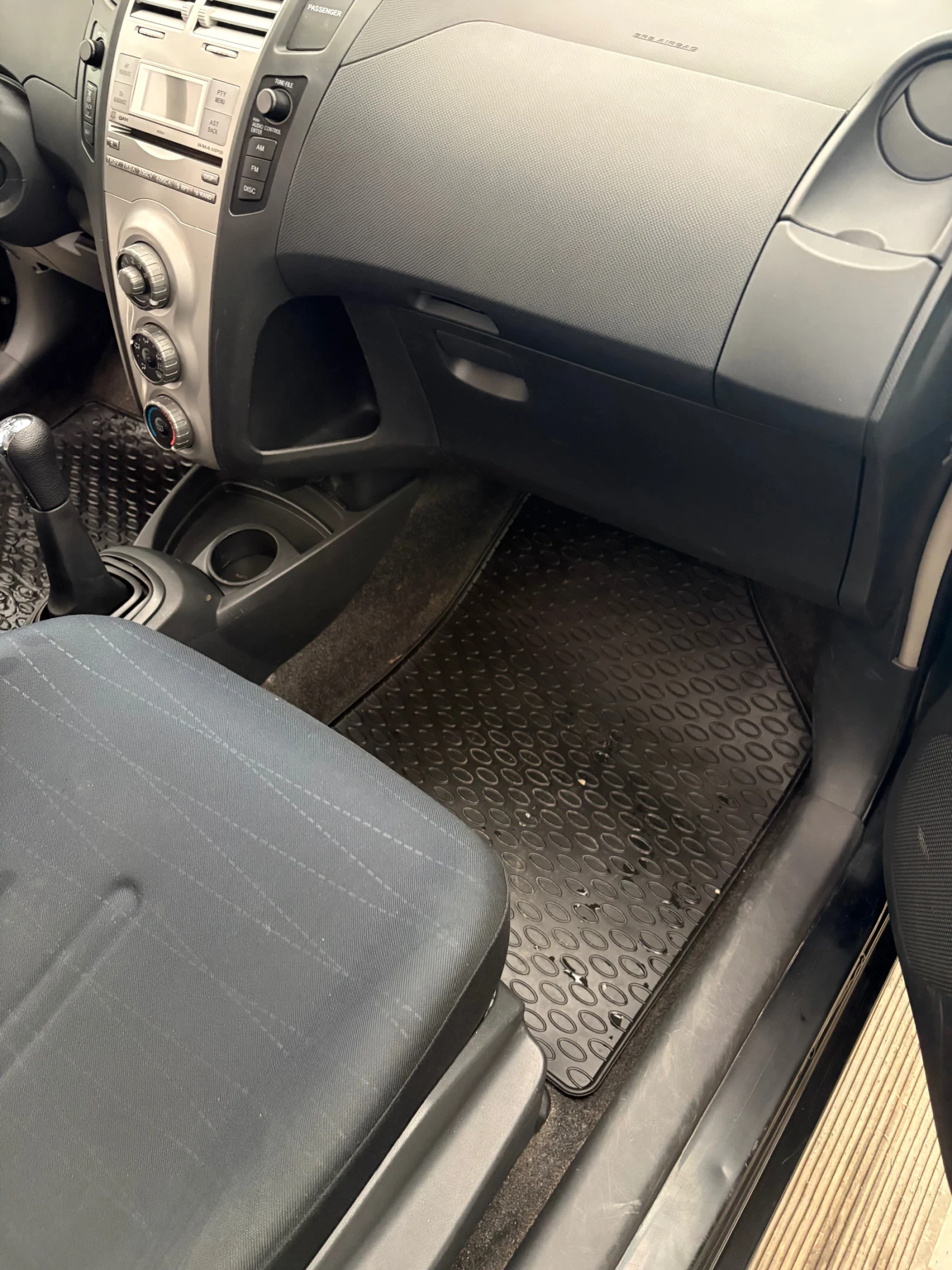 Toyota Yaris, снимка 6 - Автомобили и джипове - 54244162