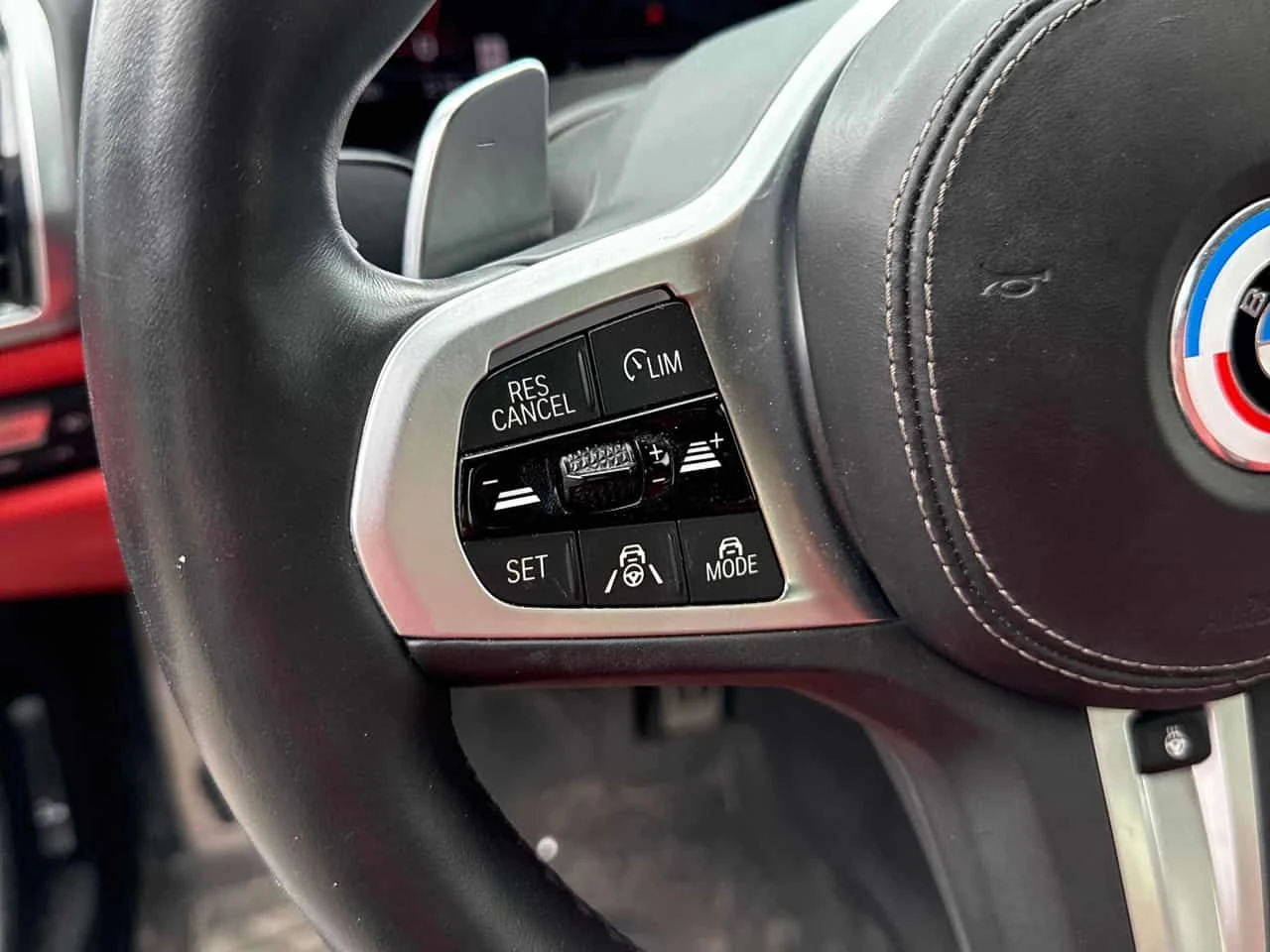 BMW 850 xDrive/Fully Loaded/ОБДУХВАНЕ/HARMAN KARDON , снимка 12 - Автомобили и джипове - 54393563