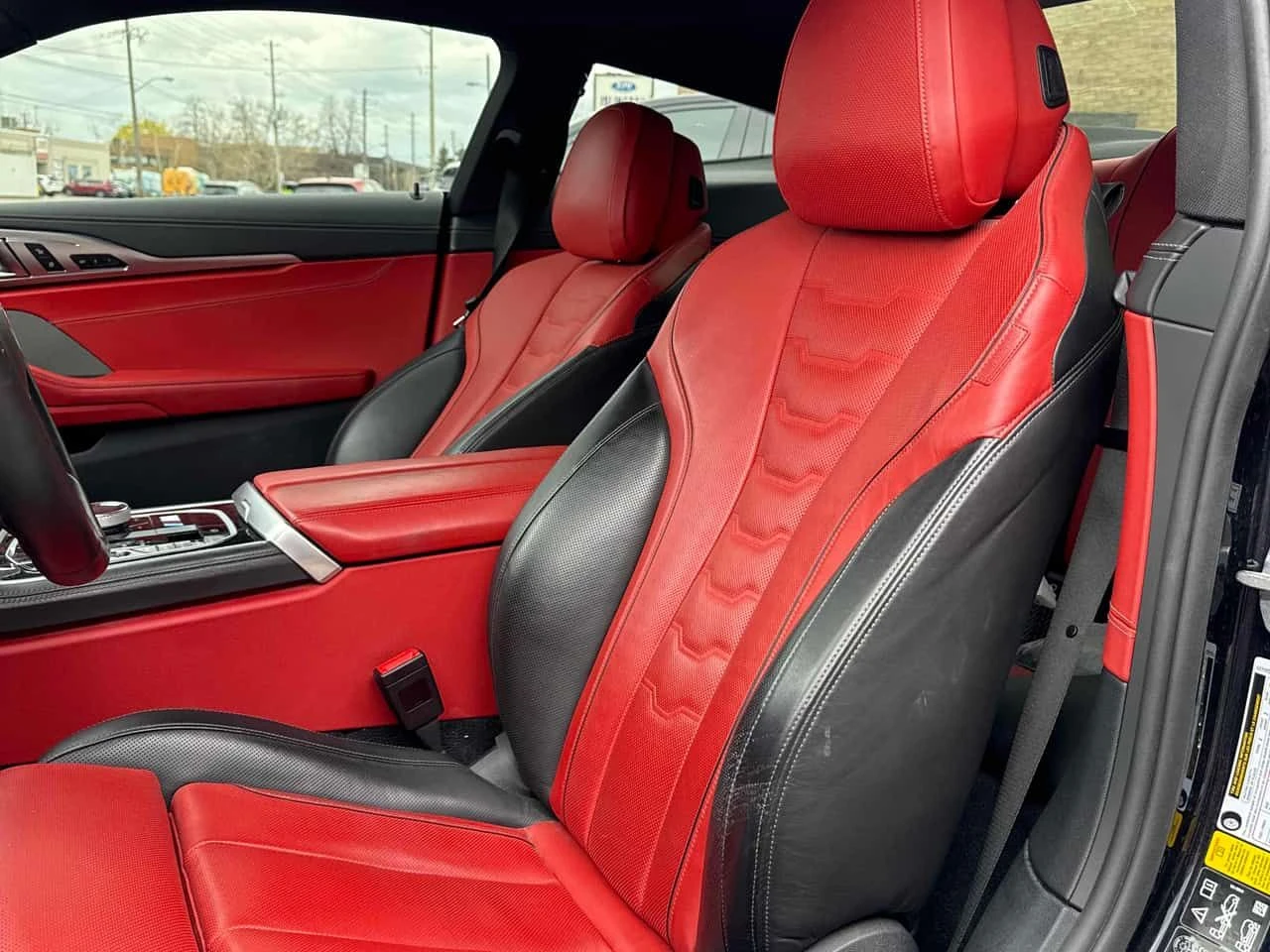 BMW 850 xDrive/Fully Loaded/ОБДУХВАНЕ/HARMAN KARDON , снимка 11 - Автомобили и джипове - 54393563