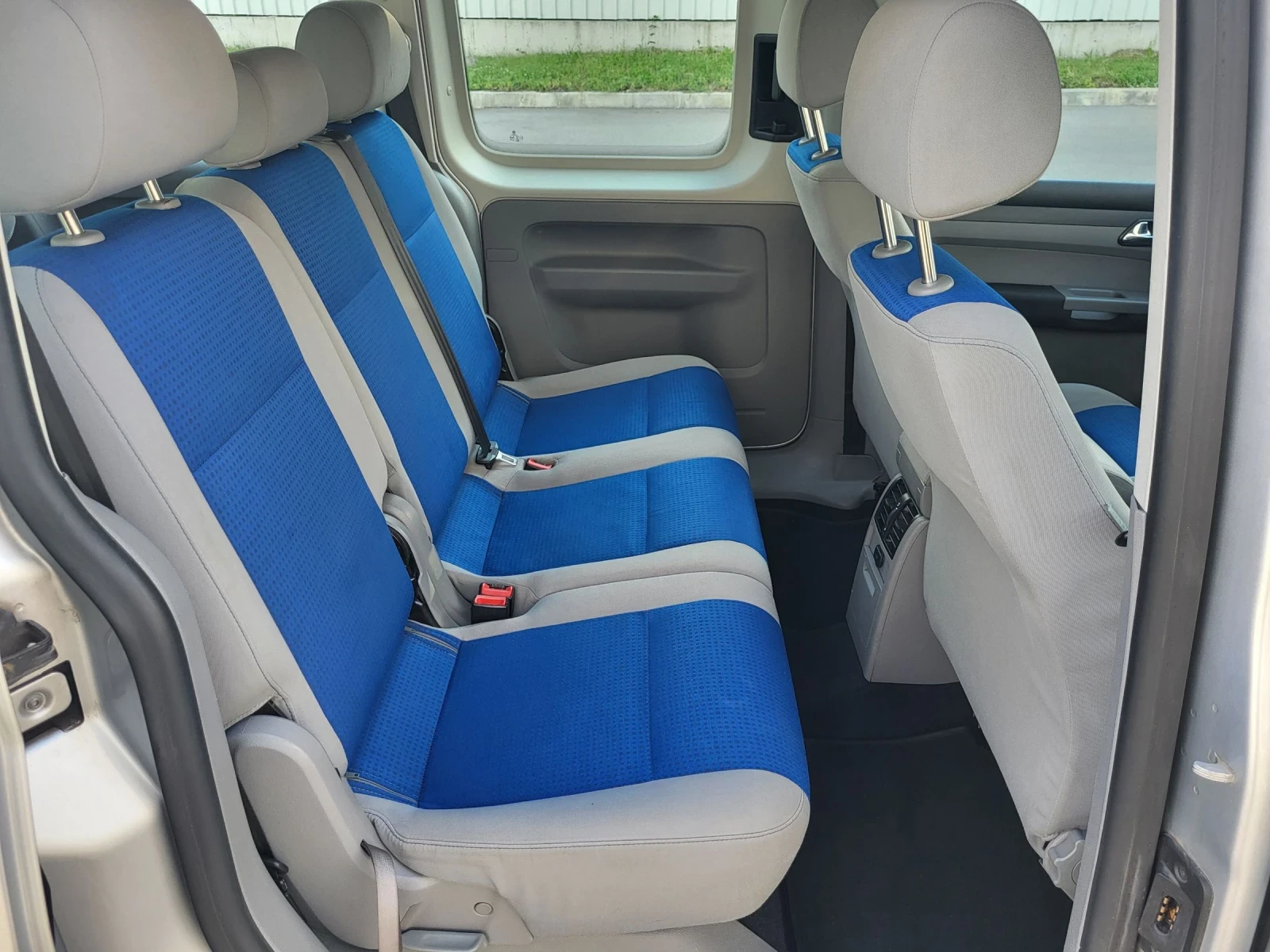 VW Caddy 2.0i /metan/maxi, снимка 11 - Автомобили и джипове - 54985549