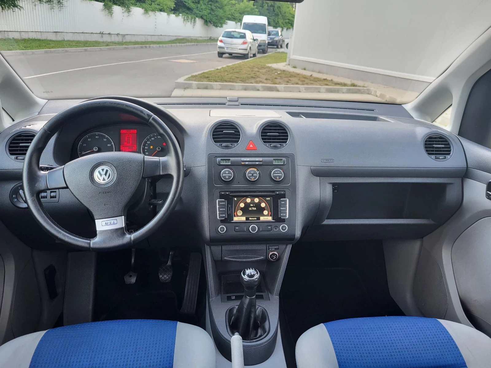 VW Caddy 2.0i /metan/maxi, снимка 10 - Автомобили и джипове - 54985549