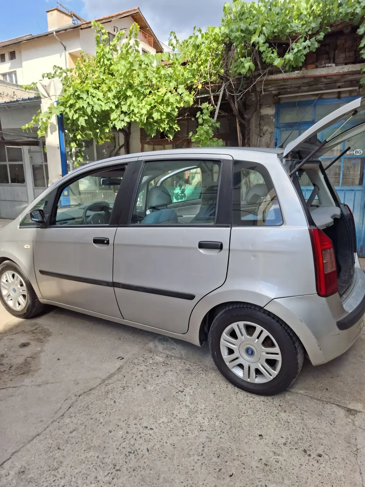 Fiat Idea, снимка 2 - Автомобили и джипове - 55190664