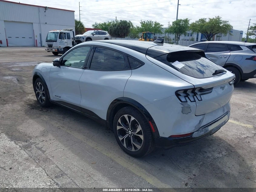 Ford Mustang Mach-E Premium, снимка 3 - Автомобили и джипове - 55288845