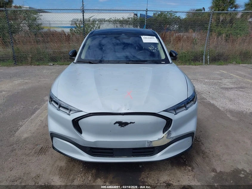 Ford Mustang Mach-E Premium, снимка 13 - Автомобили и джипове - 55288845
