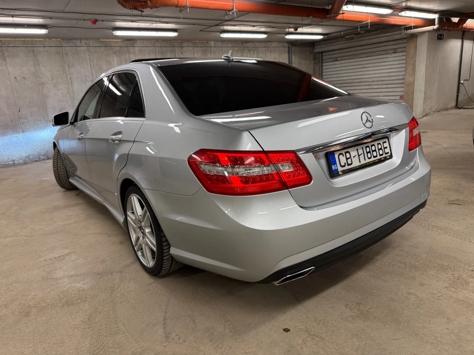 Mercedes-Benz E 350 AMG sport package  | CarPlay | 163000км, снимка 4 - Автомобили и джипове - 55802514