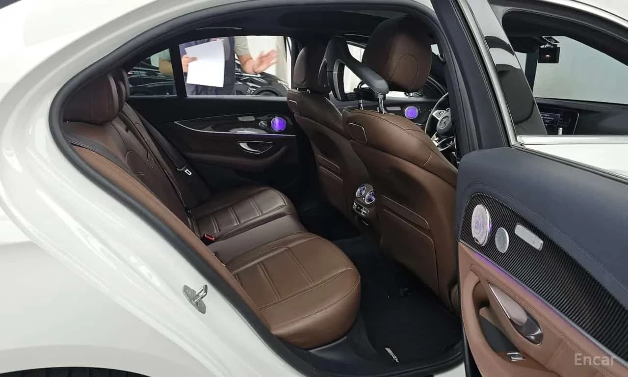 Mercedes-Benz E 63 AMG * 4MATIC+ * ��������� ���� �� �������� | Mobile.bg � ����������� 12