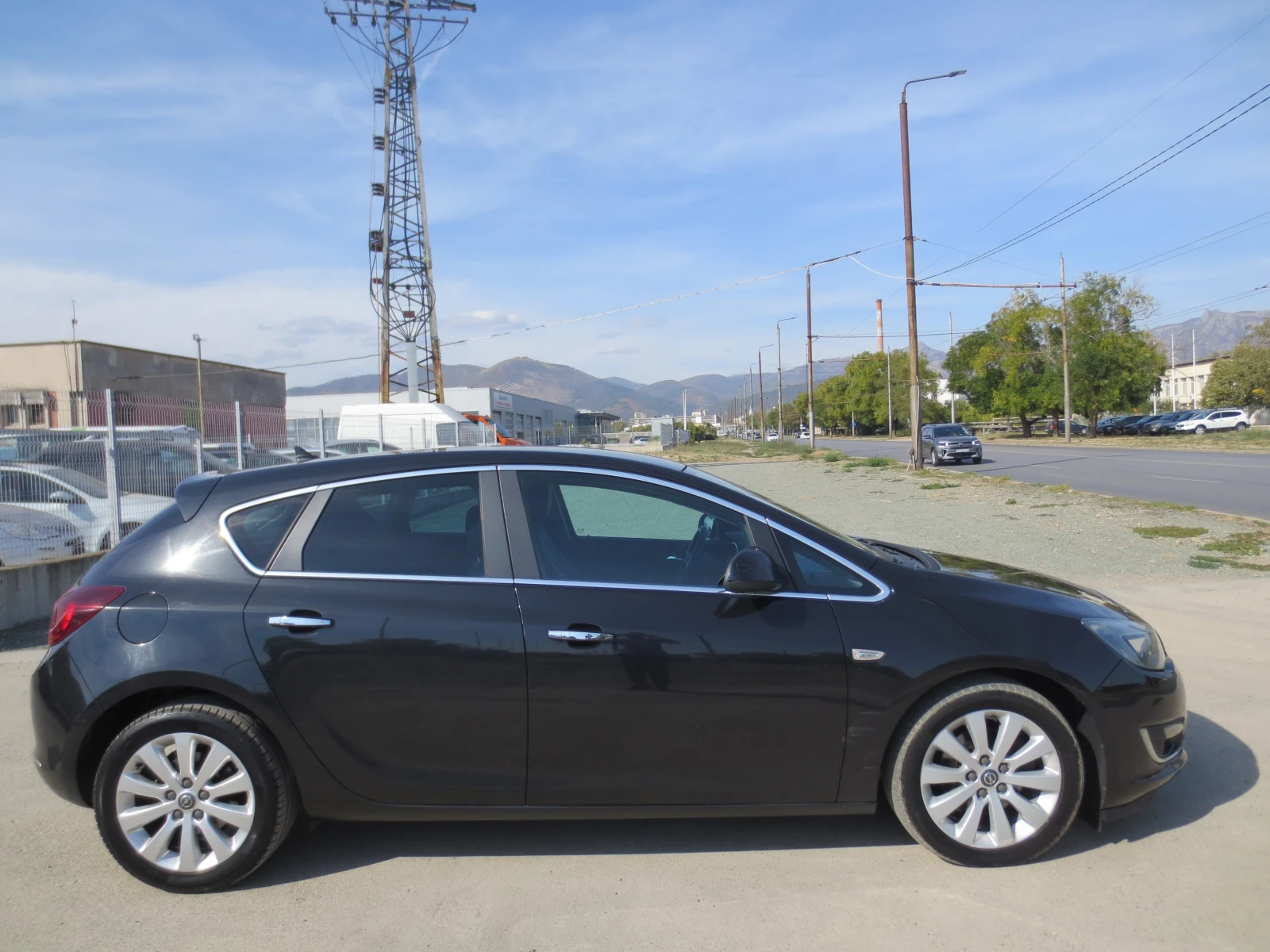 Opel Astra 1.7 CDTI , снимка 4 - Автомобили и джипове - 56431320