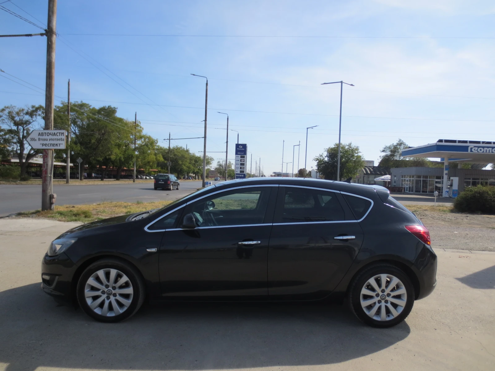 Opel Astra 1.7 CDTI , снимка 8 - Автомобили и джипове - 56431320