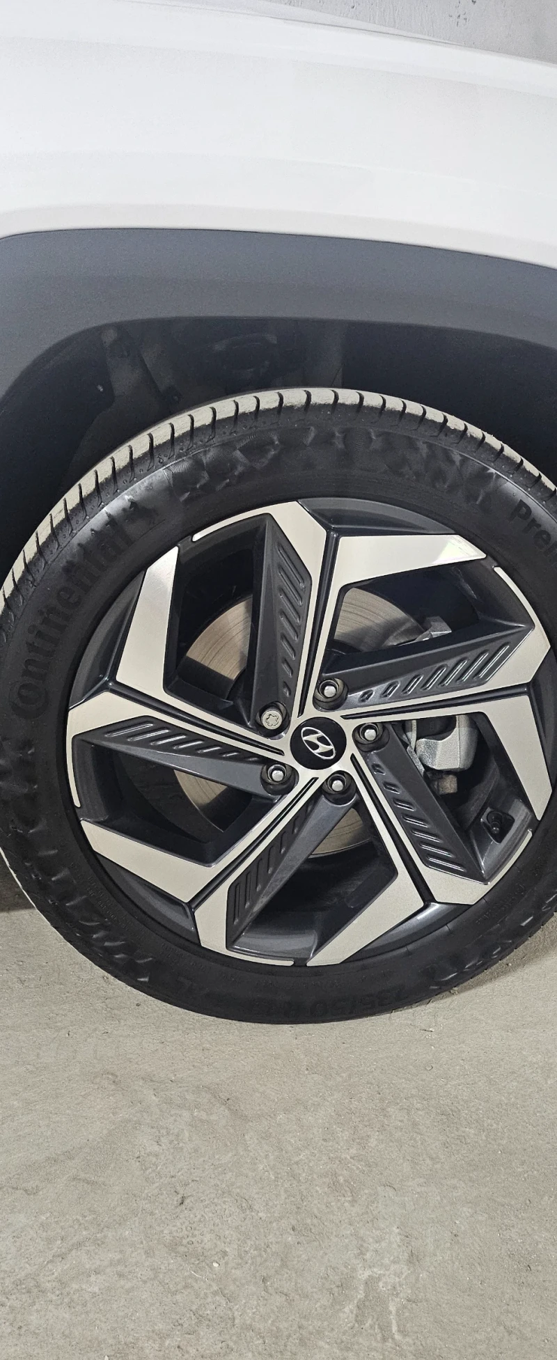 Hyundai Tucson, снимка 4 - Автомобили и джипове - 51358313