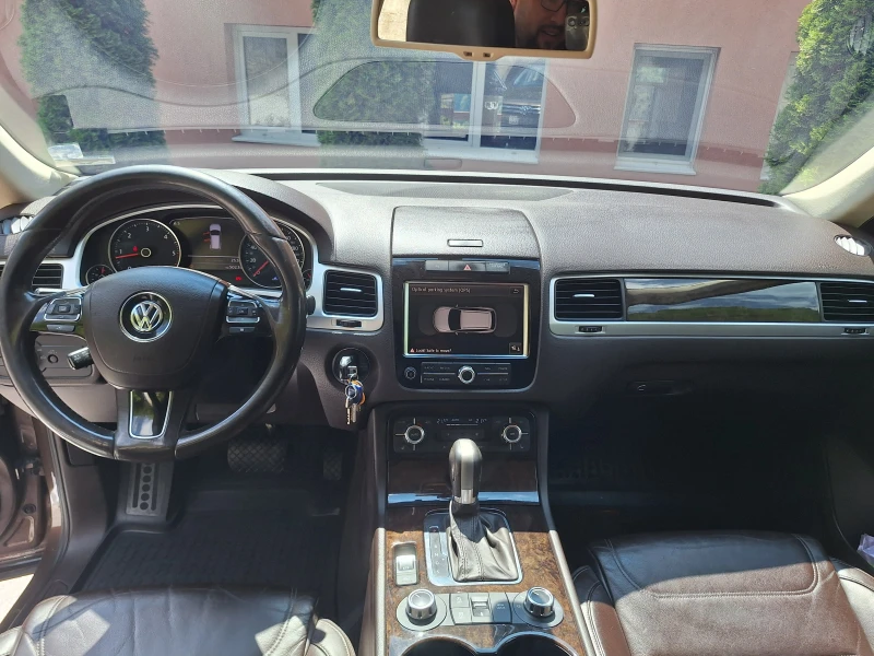 VW Touareg V6 3.0, снимка 9 - Автомобили и джипове - 51447540