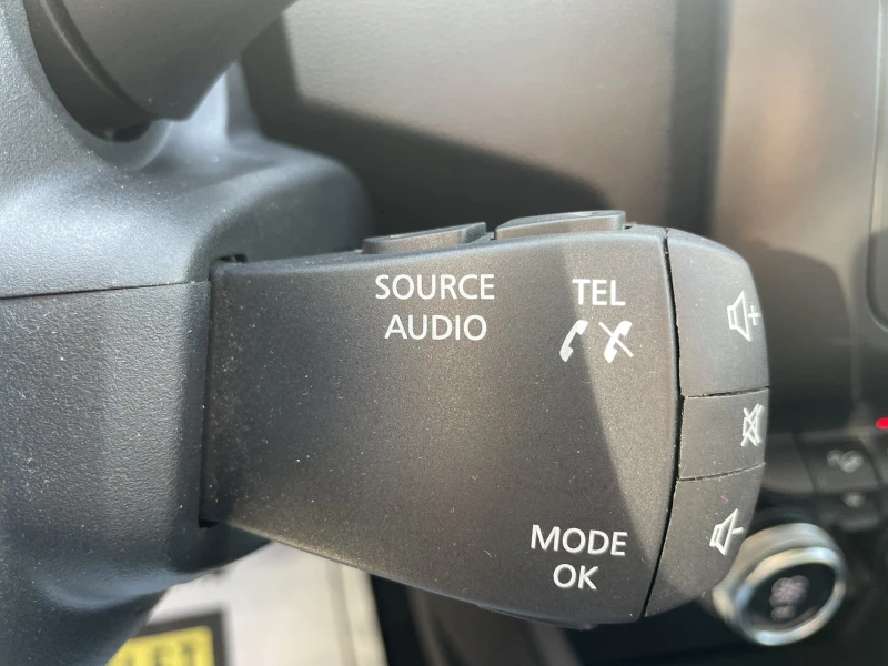 Dacia Duster Comfort 4х4 N1, снимка 9 - Автомобили и джипове - 52442701