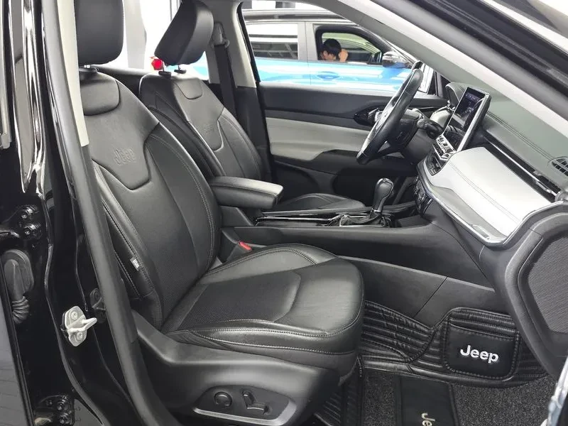 Jeep Compass Compass 2Nd Generation 2.4 Limited 2Wd, снимка 11 - Автомобили и джипове - 54959366