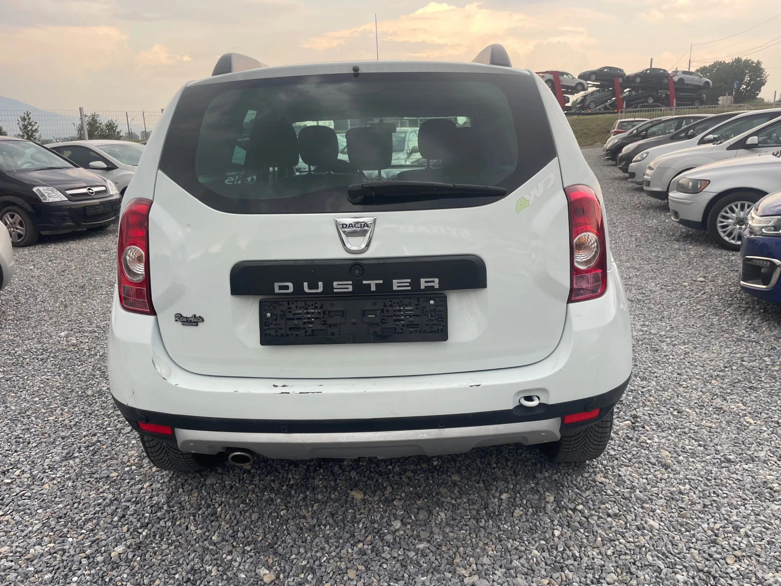 Dacia Duster 1.6 I GAZ 4×4 - изображение 4