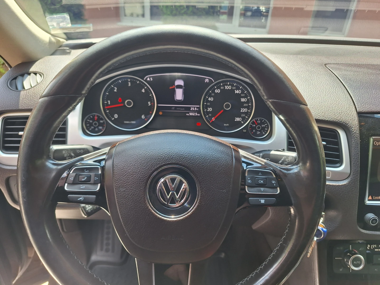 VW Touareg V6 3.0 - изображение 8