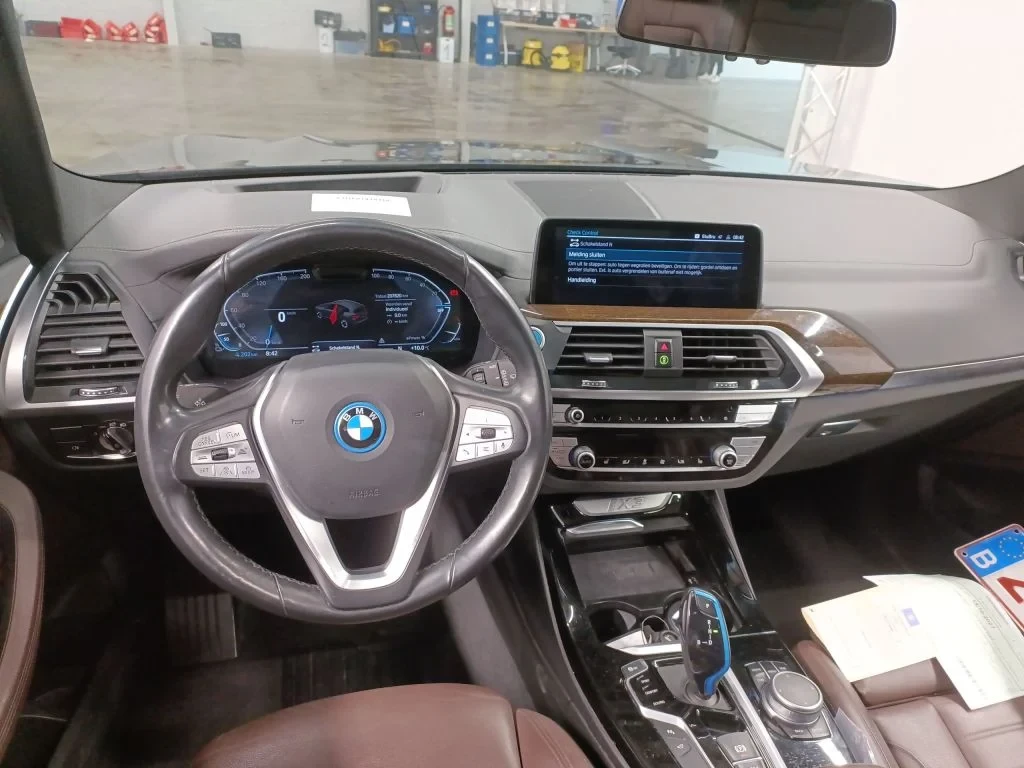 BMW X3 iX3 sDrive35, снимка 6 - Автомобили и джипове - 53812922