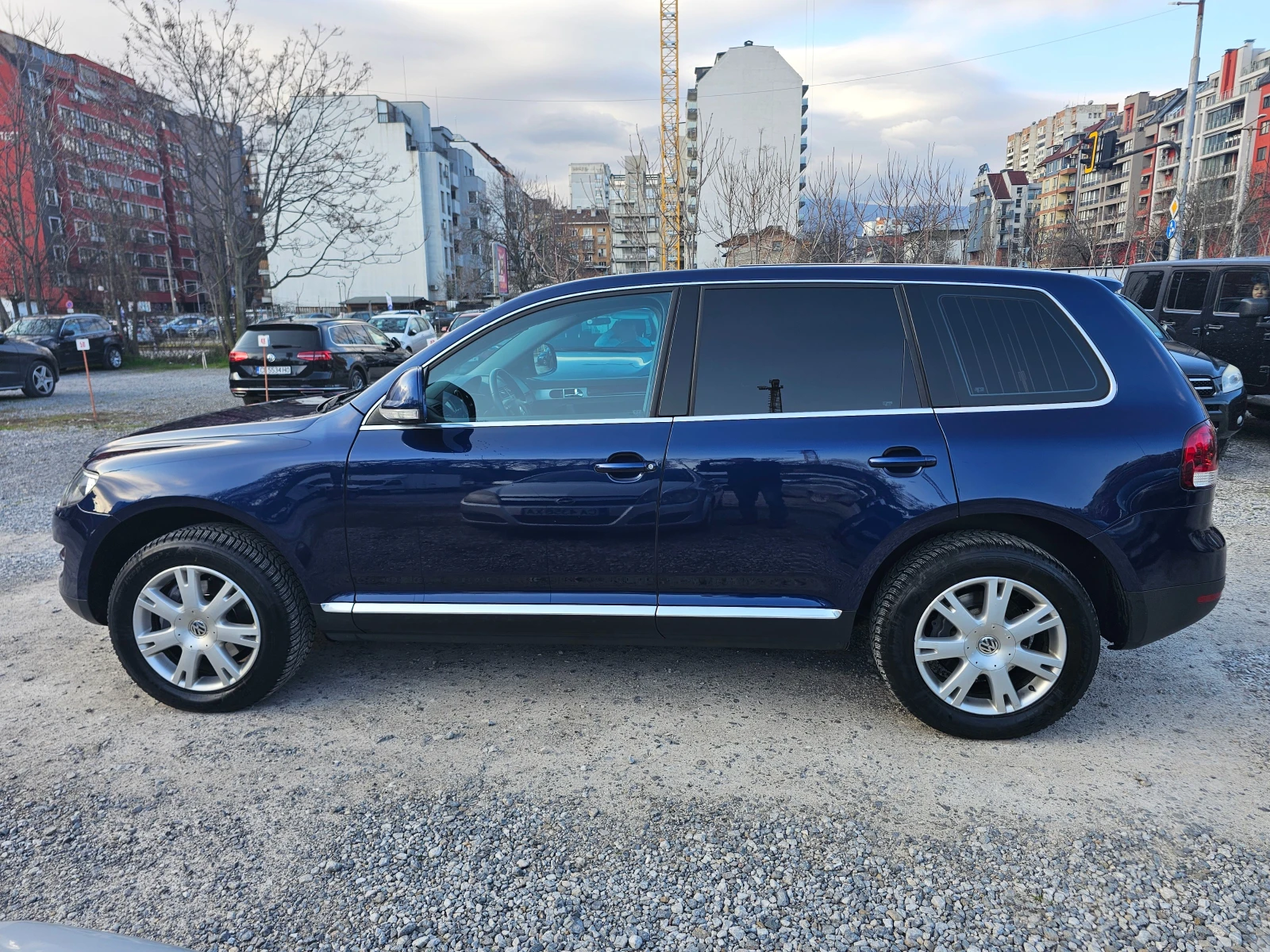 VW Touareg 3.0 TDI, снимка 4 - Автомобили и джипове - 54129815