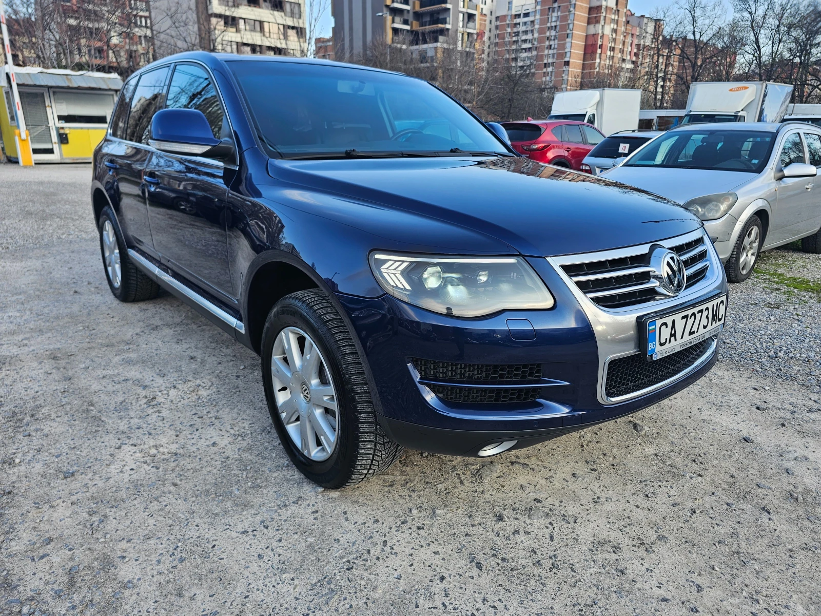 VW Touareg 3.0 TDI, снимка 3 - Автомобили и джипове - 54129815