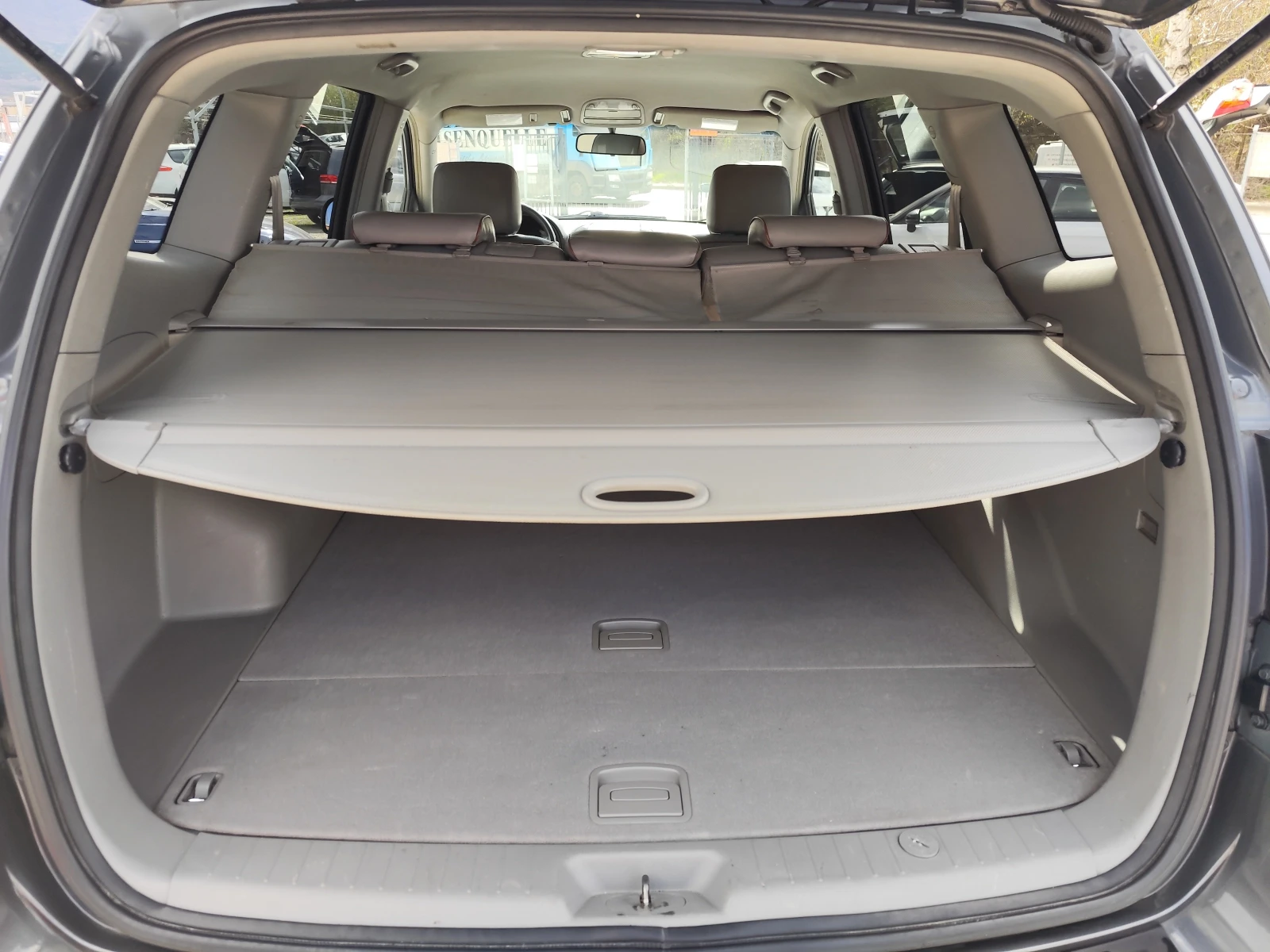 Hyundai Santa fe 2.2CRDi* 4X4* КОЖА* ПОДГРЕВ* , снимка 14 - Автомобили и джипове - 54148444