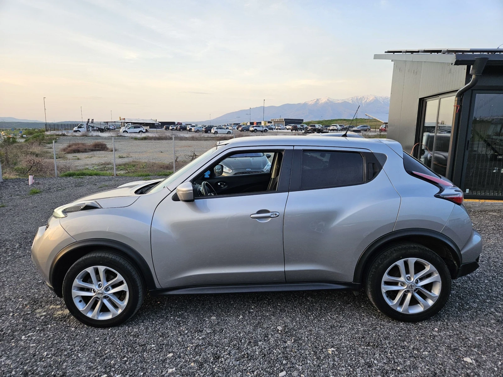 Nissan Juke 1.5 dci euro6 Navi, снимка 2 - Автомобили и джипове - 54220554