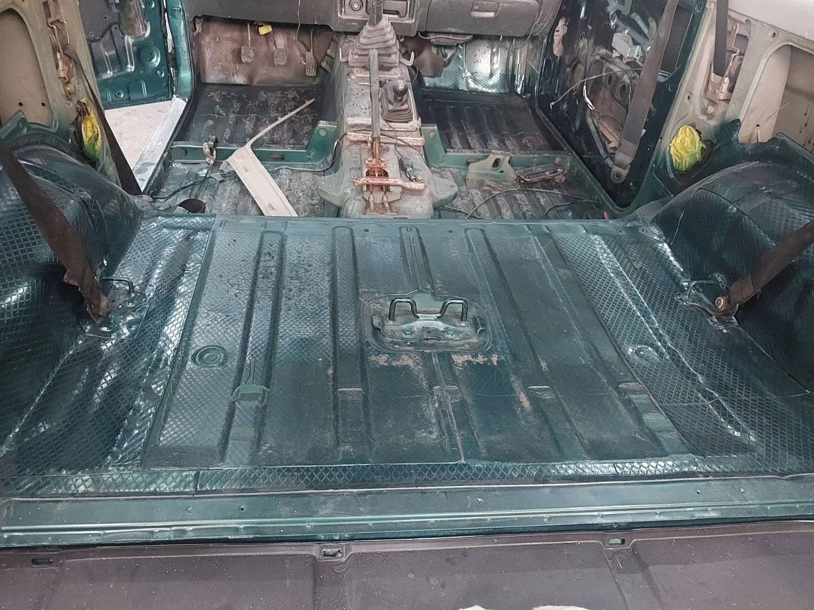 Suzuki Vitara 1.6 16 inikat, снимка 17 - Автомобили и джипове - 55216420