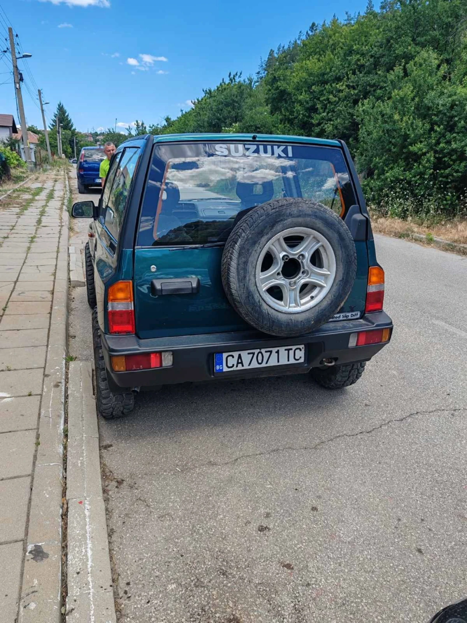 Suzuki Vitara 1.6 16 inikat, снимка 4 - Автомобили и джипове - 55216420