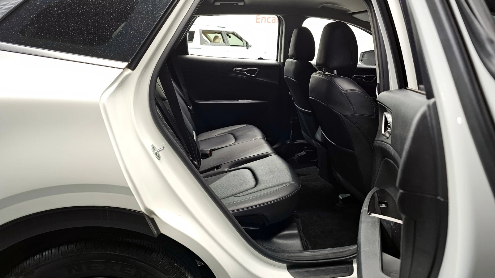 Kia Sportage 1.6 Turbo 2WD Trendy | Адаптивен круиз | Камера | , снимка 13 - Автомобили и джипове - 55629282