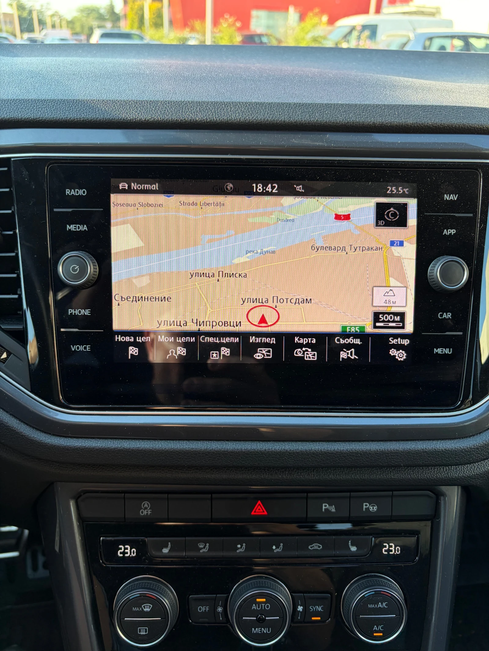 VW T-Roc 2.0 TSI 4motion, снимка 11 - Автомобили и джипове - 55732295