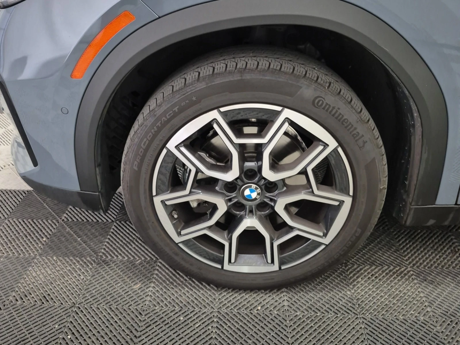 BMW X2 XDRIVE28I| BOWERS| HUD| PANO| 2 КЛЮЧА| , снимка 6 - Автомобили и джипове - 55876927