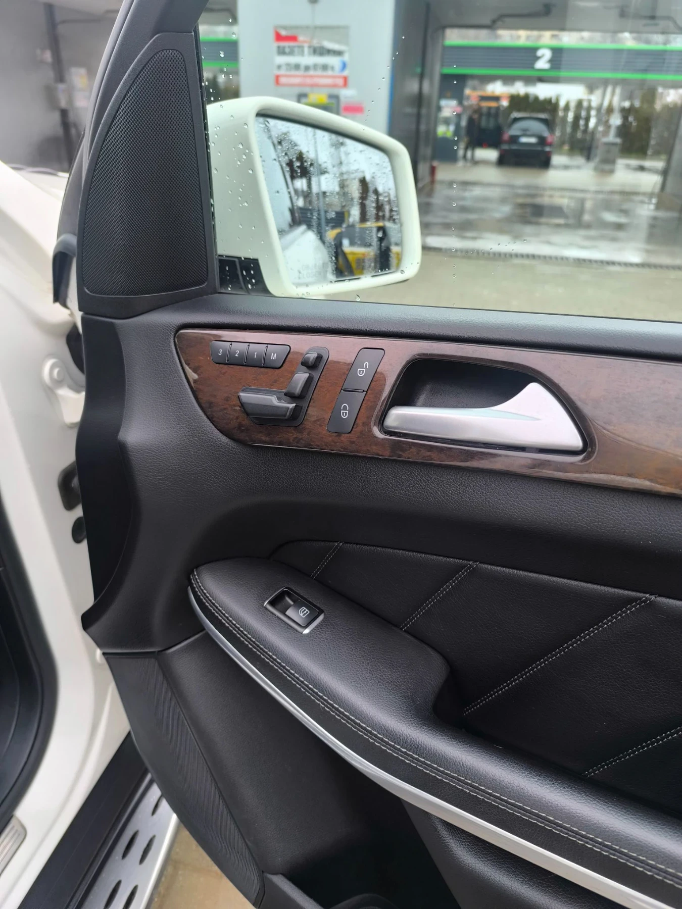 Mercedes-Benz GL 450 4.7, снимка 11 - Автомобили и джипове - 56073257