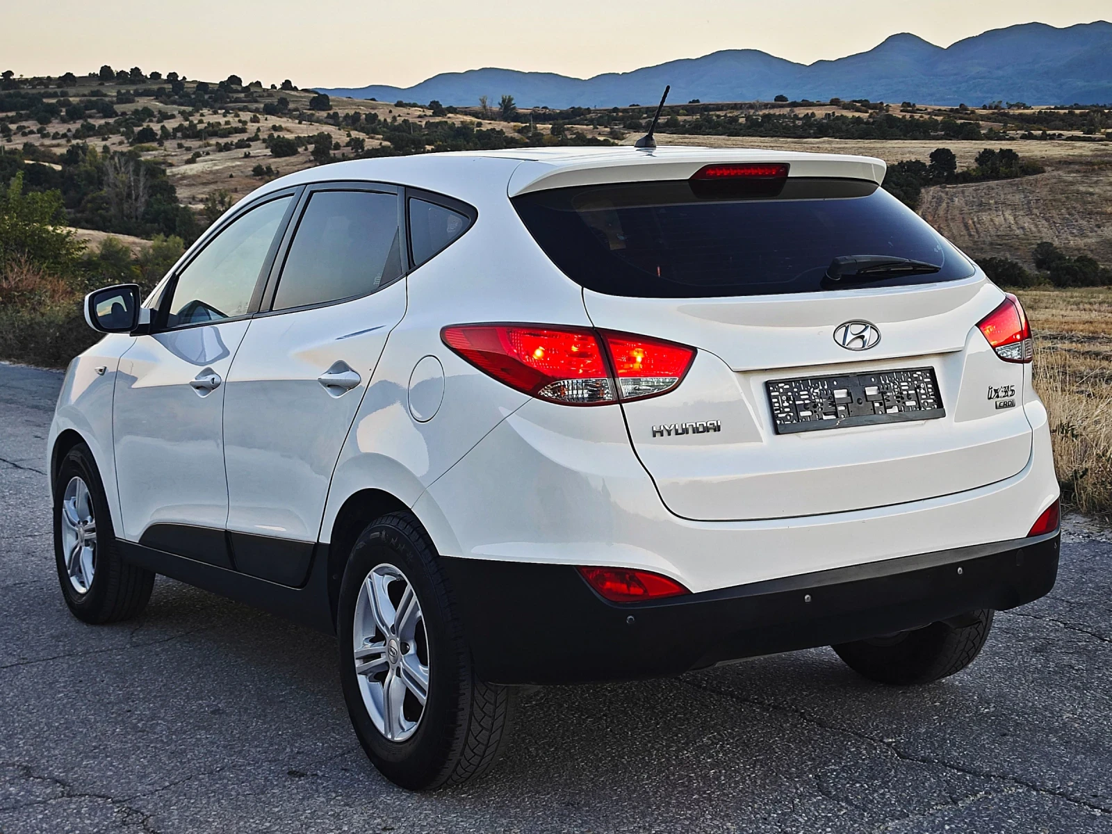 Hyundai IX35 * FACE* NAVI* KOJA* , снимка 4 - Автомобили и джипове - 56430082