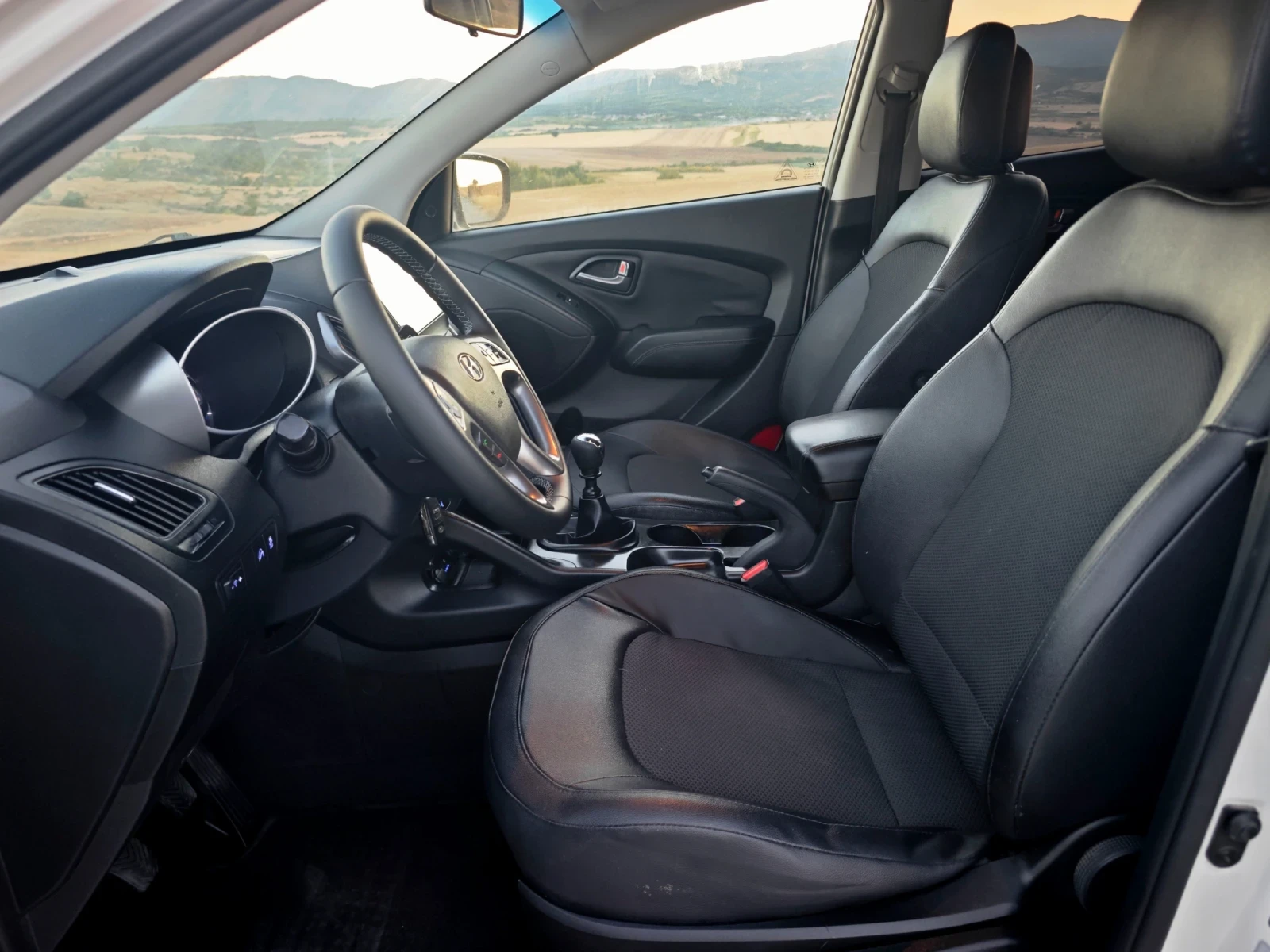 Hyundai IX35 * FACE* NAVI* KOJA* , снимка 8 - Автомобили и джипове - 56430082