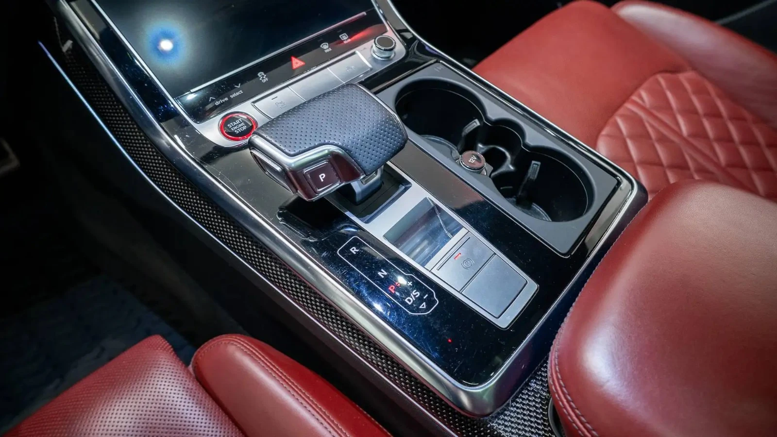 Audi SQ7 4.0 V8 BITURBO/PANO/QUATTRO/RED LEATHER/��������� | Mobile.bg � ����������� 15