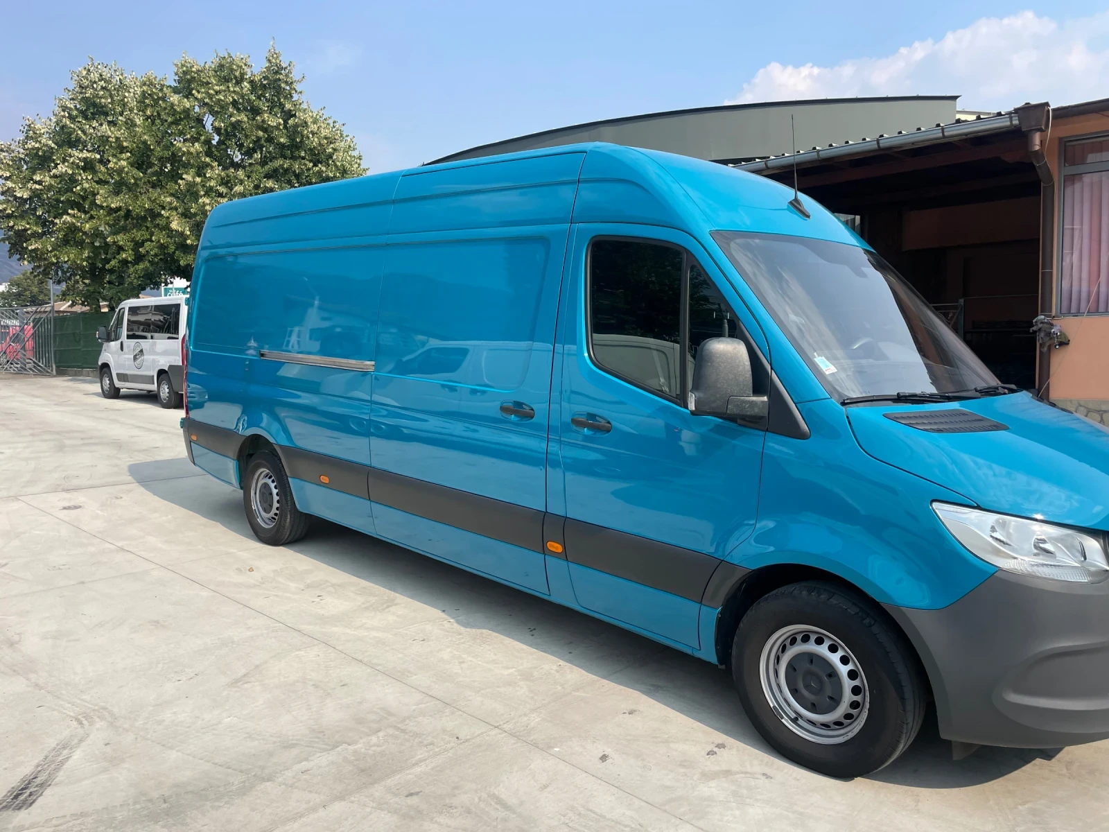 Mercedes-Benz Sprinter SPRINTER 314 CDI КАТО НОВ - изображение 3