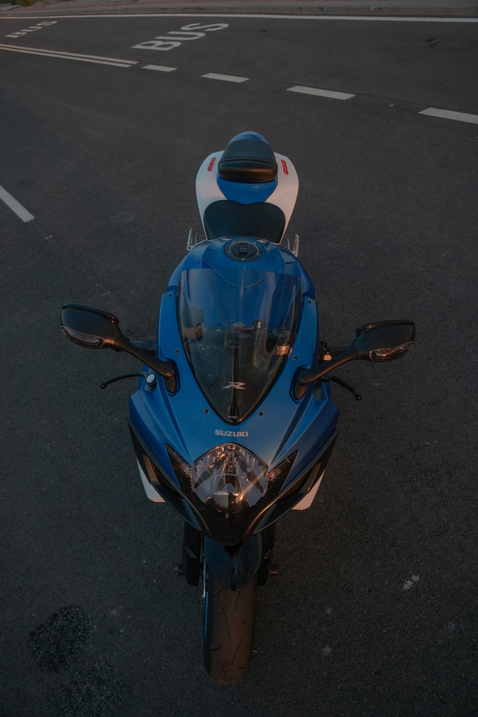 Suzuki Gsxr 600 K7 - изображение 6