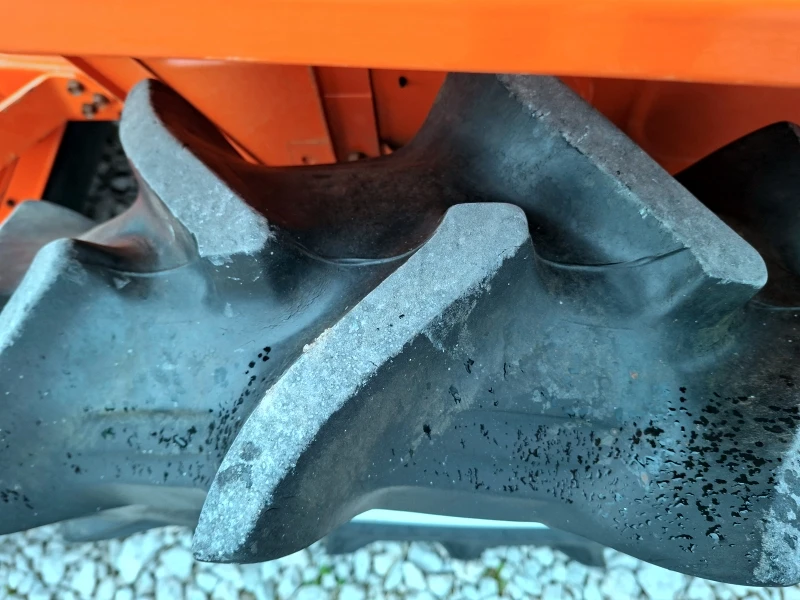 Трактор Kubota B1402 14к.с. 4WD с фреза ДЖЕЙ ТРЕЙДИНГ, снимка 5 - Селскостопанска техника - 47082162