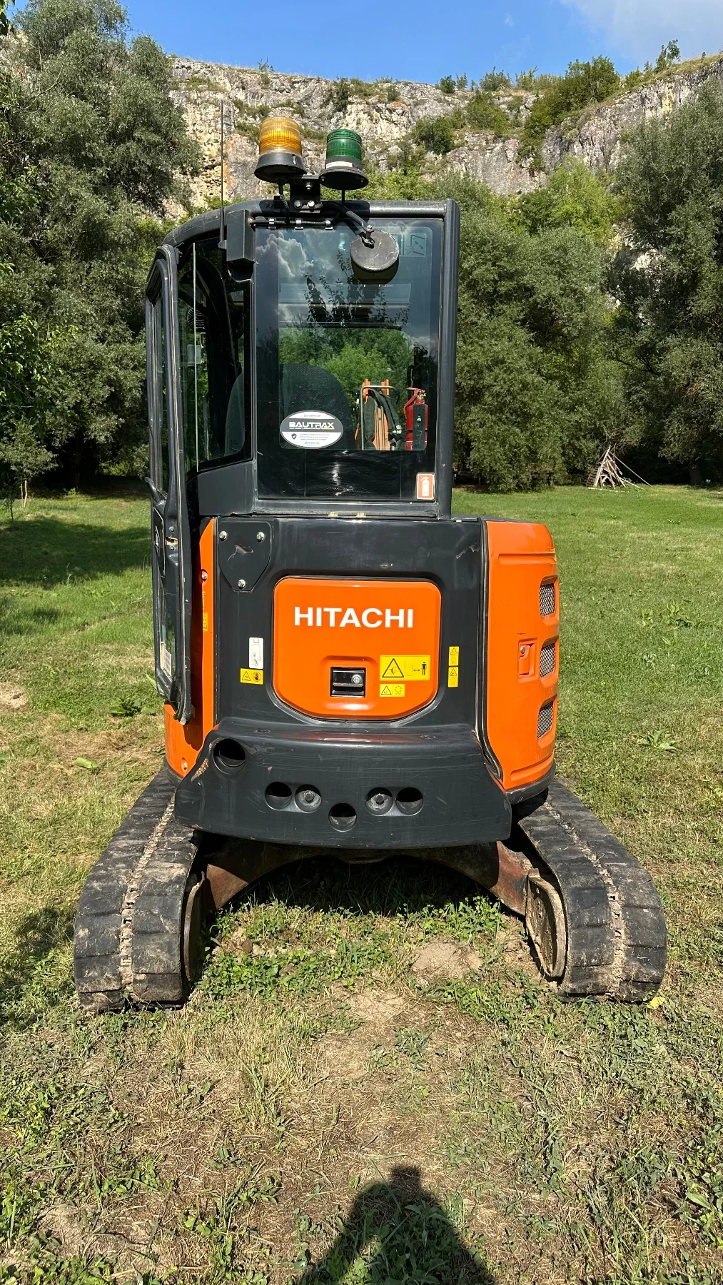 Багер Hitachi ZX-38U 5A, снимка 3 - Индустриална техника - 54876714