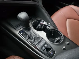 Toyota Camry  2.5 Le Hybrid, снимка 9