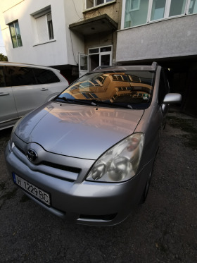 Toyota Corolla verso, снимка 5 - Автомобили и джипове - 45240314