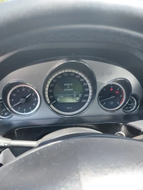 Mercedes-Benz E 300, снимка 8