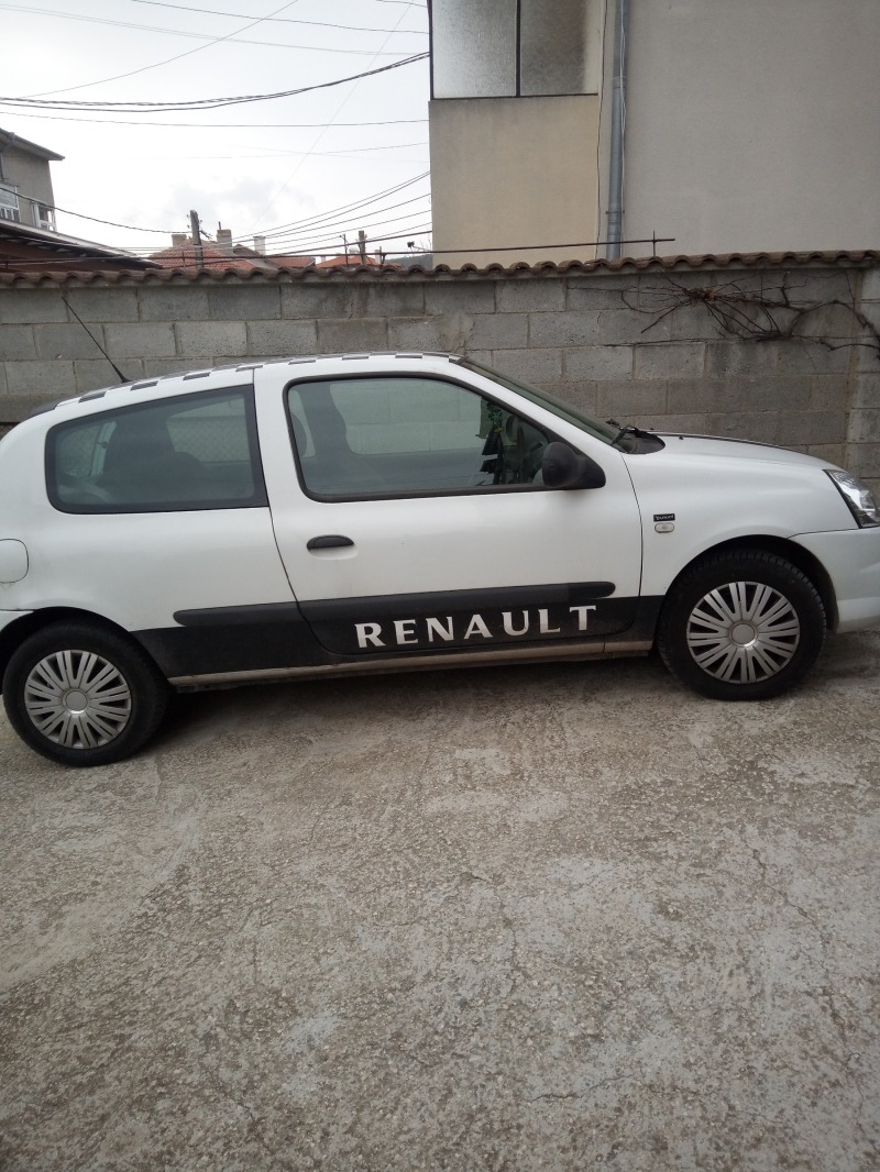 Renault Clio campus, снимка 11 - Автомобили и джипове - 45685588