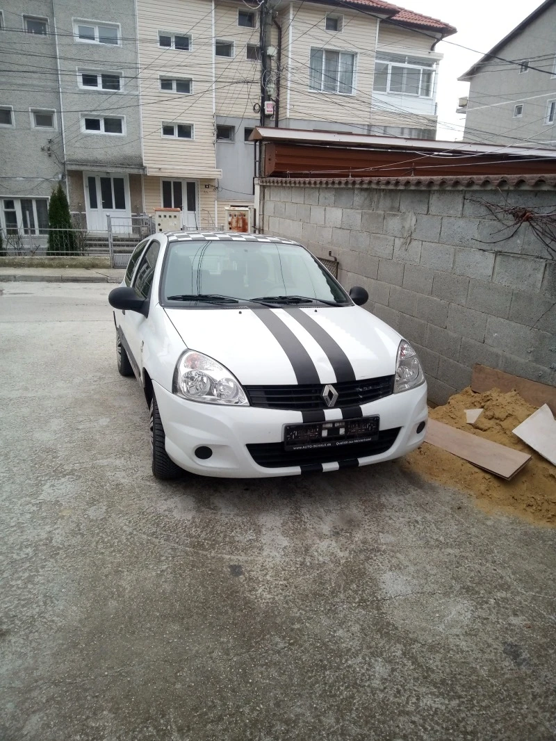 Renault Clio campus, снимка 12 - Автомобили и джипове - 47785584