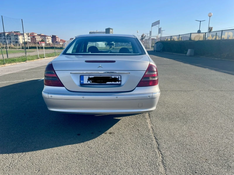 Mercedes-Benz E 270, снимка 9 - Автомобили и джипове - 47815944