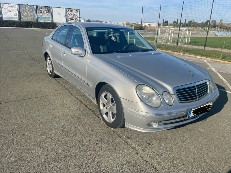 Mercedes-Benz E 270, снимка 10 - Автомобили и джипове - 47815944